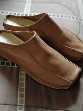 Naturalizer Brown Leather Slip-On Clog Mules